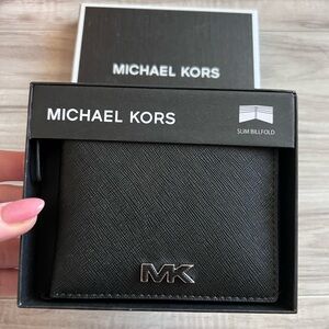 *NWT* Michael Kors Men’s Black Slim Billfold Wallet | NWT $78